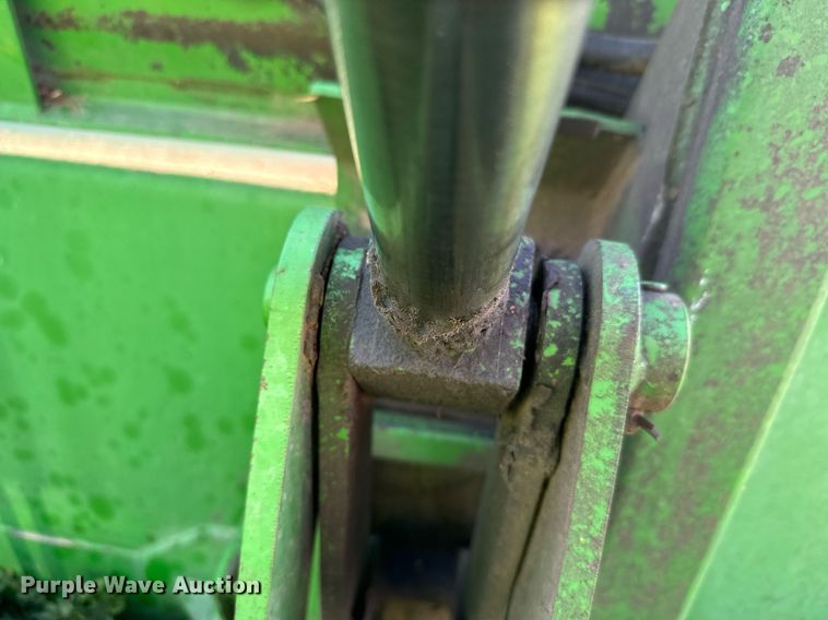 image for item DX3718 1983 John Deere 2950 MFWD tractor