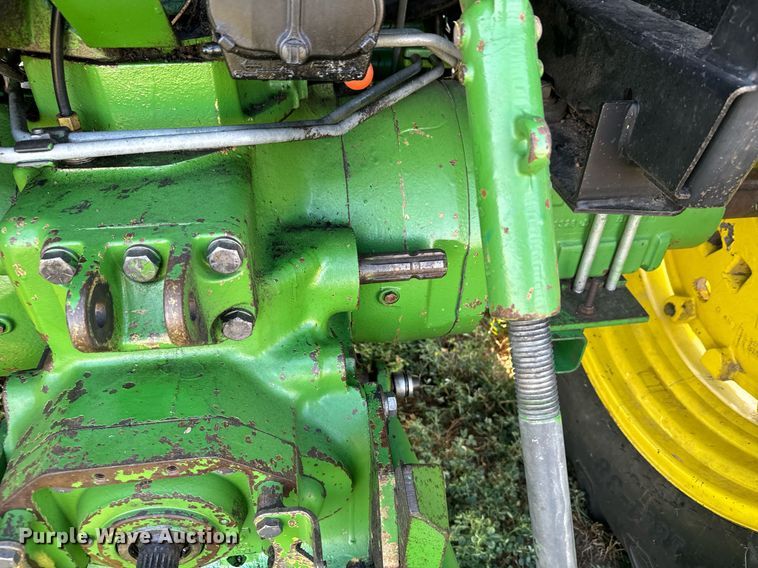 image for item DX3718 1983 John Deere 2950 MFWD tractor