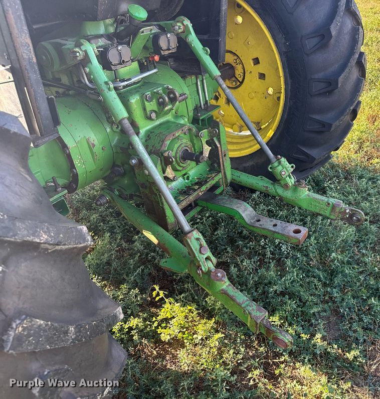 image for item DX3718 1983 John Deere 2950 MFWD tractor