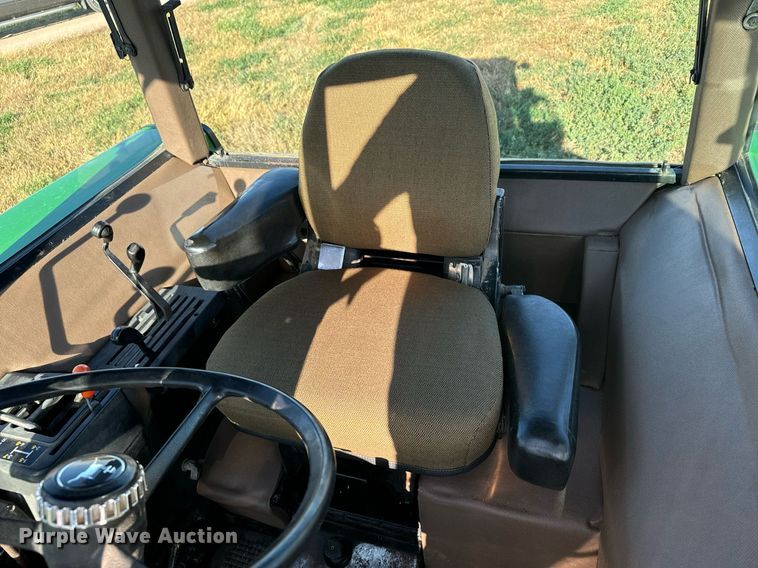 image for item DX3718 1983 John Deere 2950 MFWD tractor