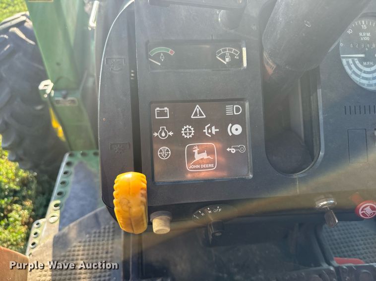 image for item DX3718 1983 John Deere 2950 MFWD tractor