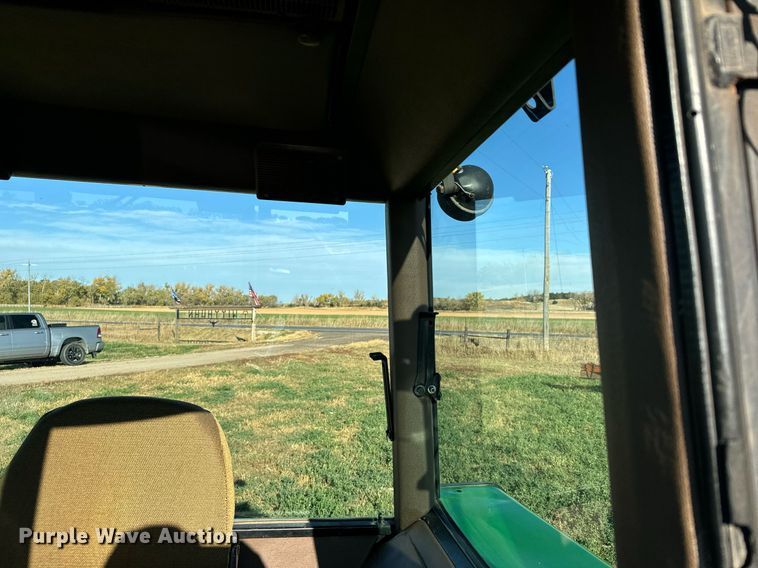 image for item DX3718 1983 John Deere 2950 MFWD tractor