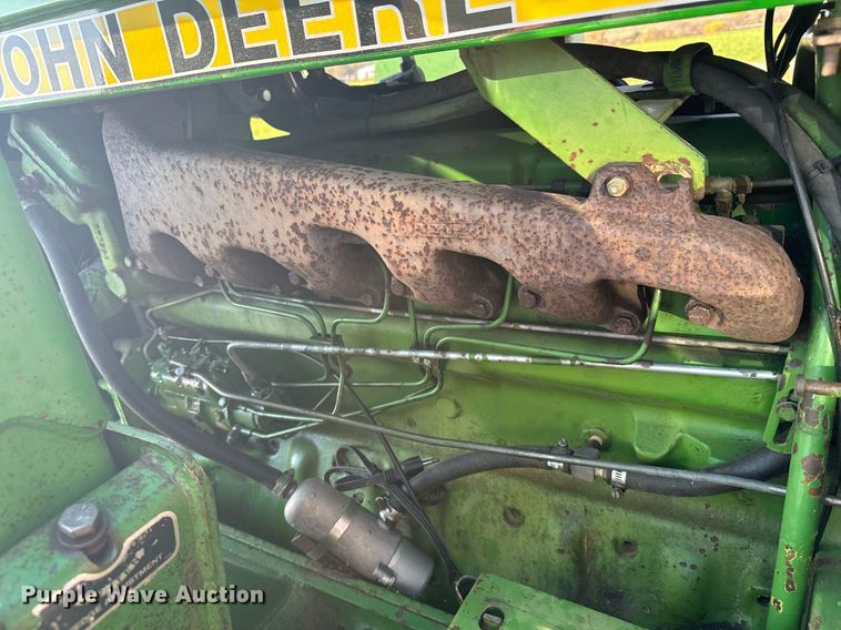 image for item DX3718 1983 John Deere 2950 MFWD tractor
