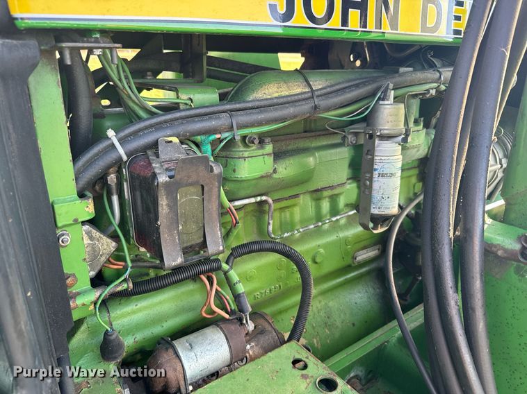 image for item DX3718 1983 John Deere 2950 MFWD tractor