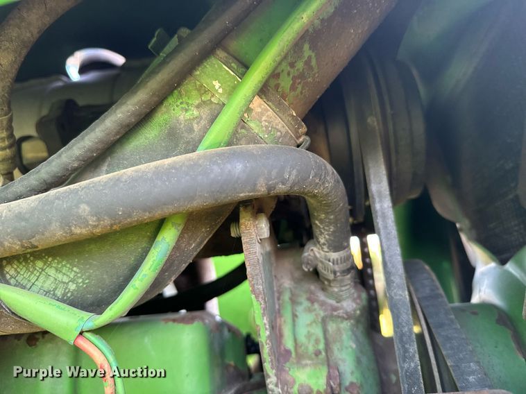 image for item DX3718 1983 John Deere 2950 MFWD tractor