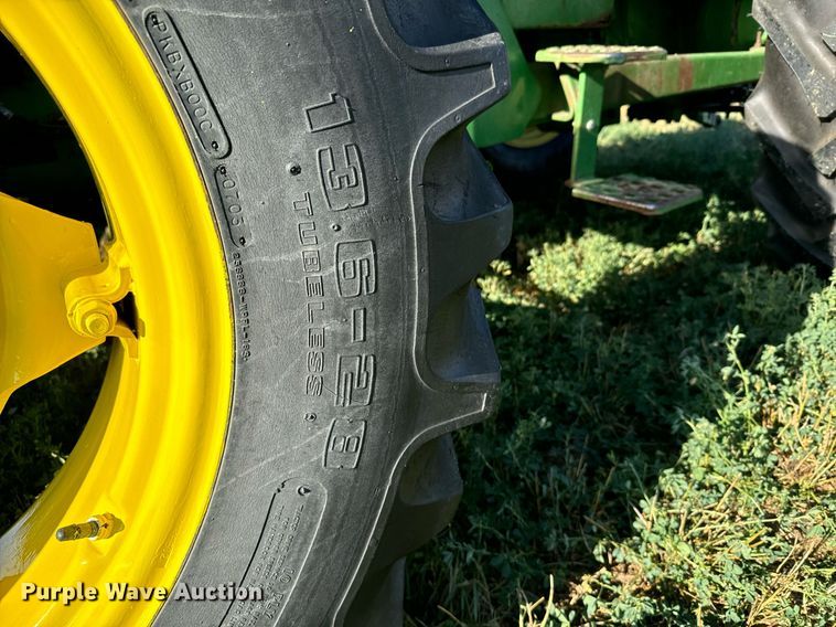 image for item DX3718 1983 John Deere 2950 MFWD tractor