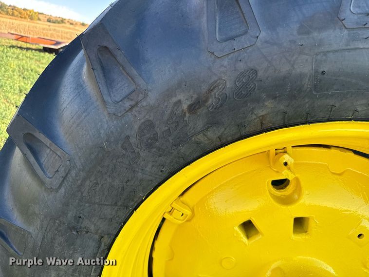 image for item DX3718 1983 John Deere 2950 MFWD tractor