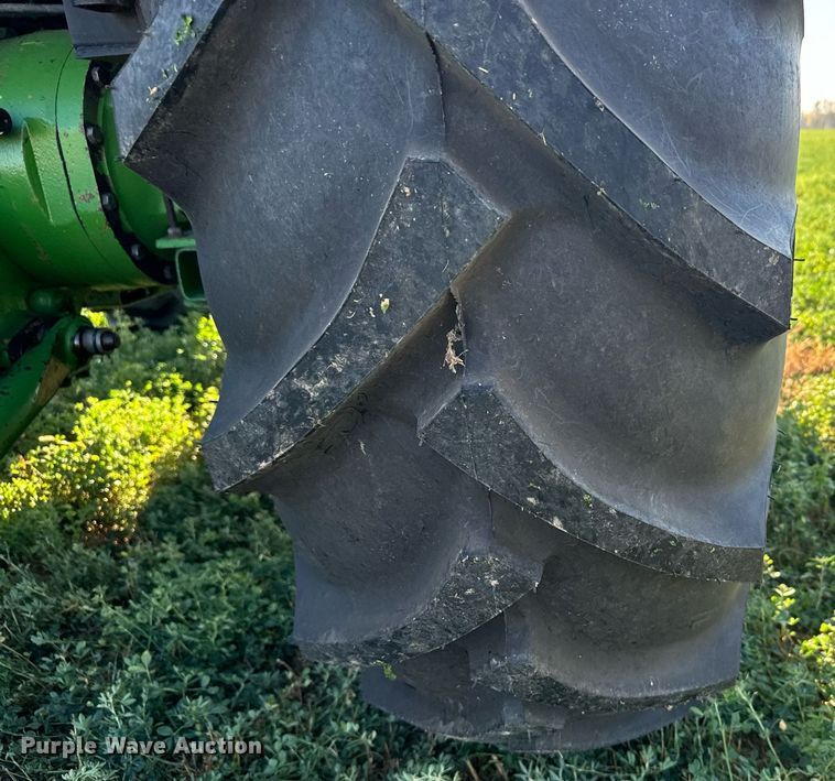 image for item DX3718 1983 John Deere 2950 MFWD tractor