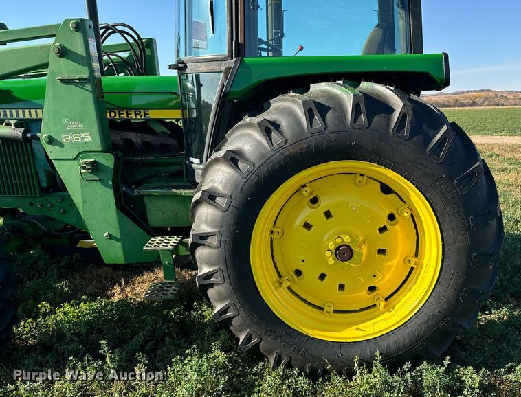 image for item DX3718 1983 John Deere 2950 MFWD tractor