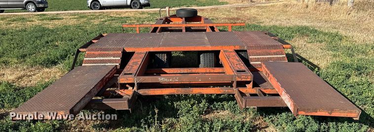 image for item DX3719 Donahue combine trailer