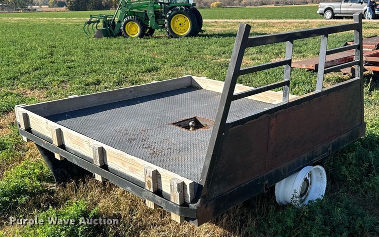 image for item DX3720 Flatbed