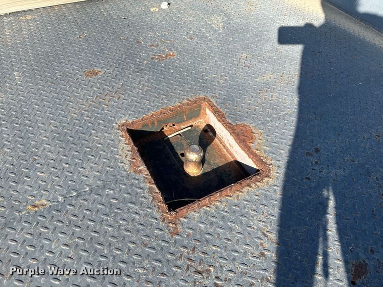 image for item DX3720 Flatbed