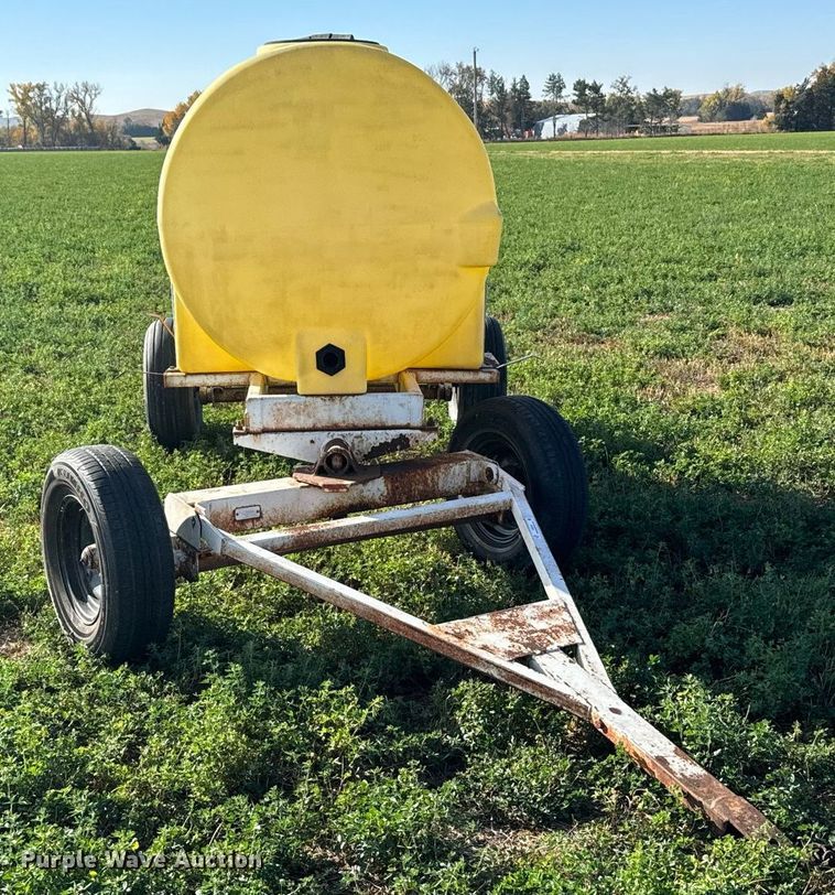 image for item DX3722 Tank trailer