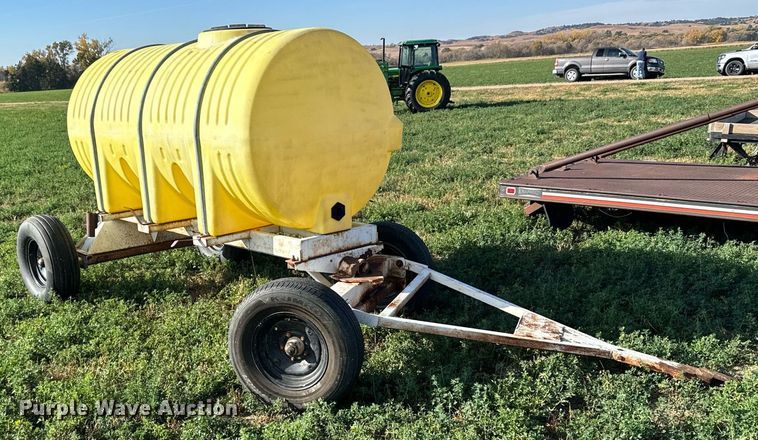 image for item DX3722 Tank trailer