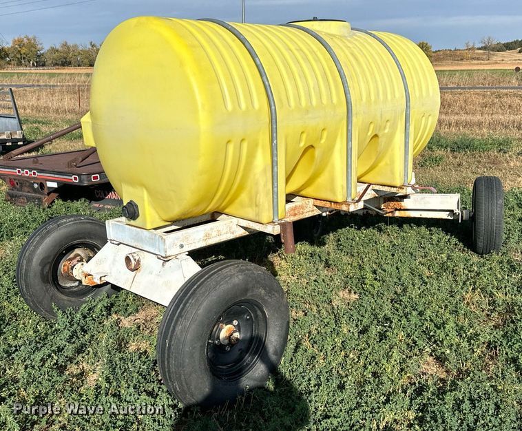 image for item DX3722 Tank trailer