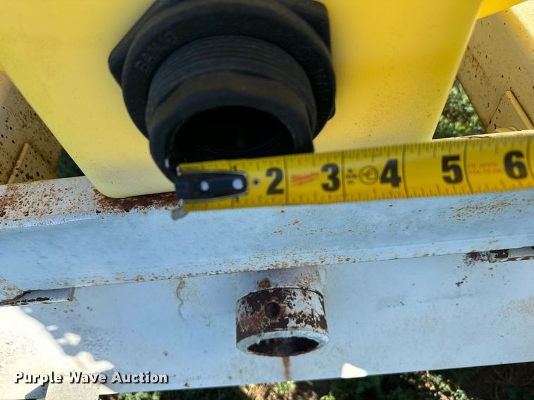 image for item DX3722 Tank trailer