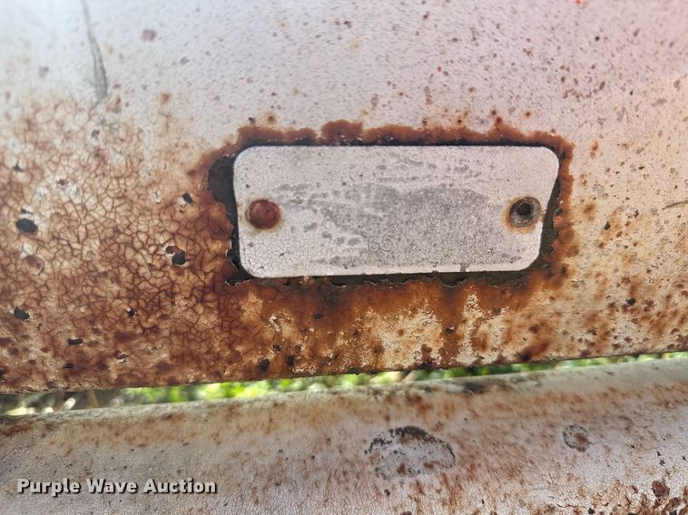 image for item DX3722 Tank trailer