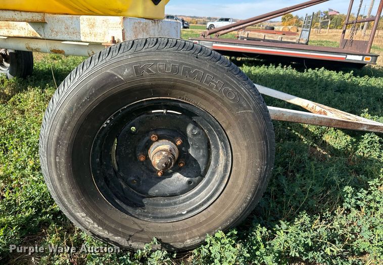 image for item DX3722 Tank trailer