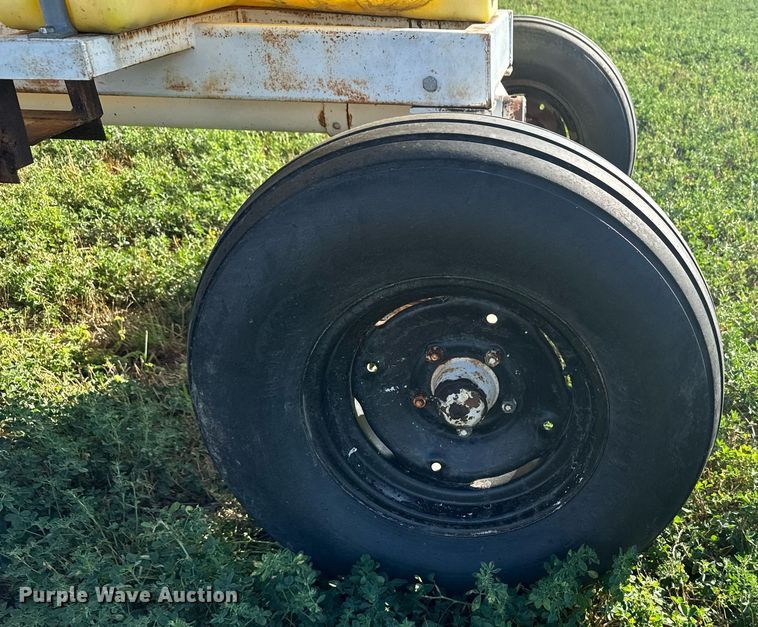 image for item DX3722 Tank trailer