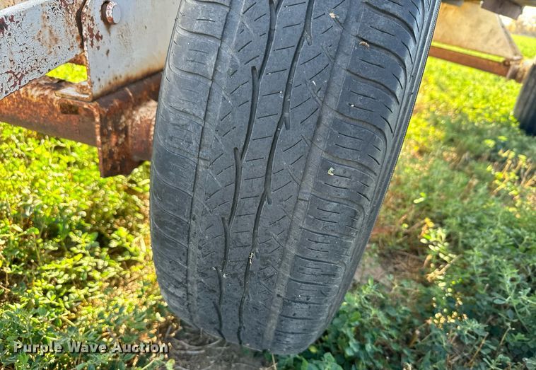 image for item DX3722 Tank trailer