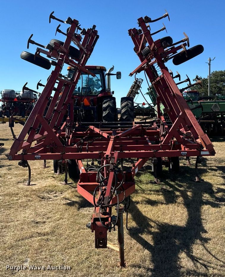 image for item DX3755 Case IH 4800 field cultivator