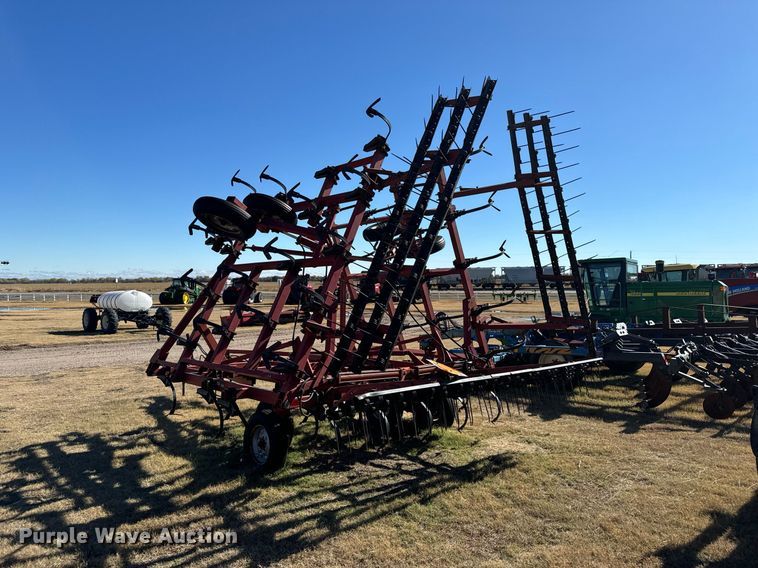 image for item DX3755 Case IH 4800 field cultivator