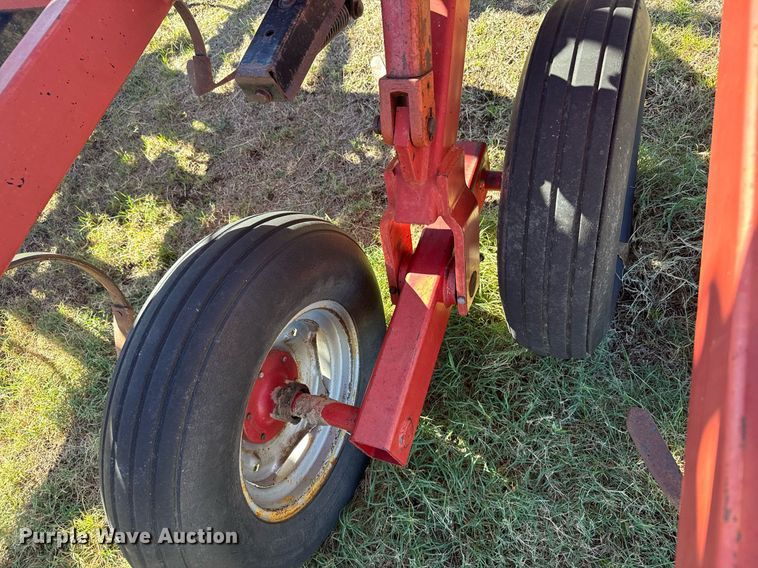image for item DX3755 Case IH 4800 field cultivator