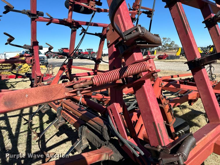 image for item DX3755 Case IH 4800 field cultivator