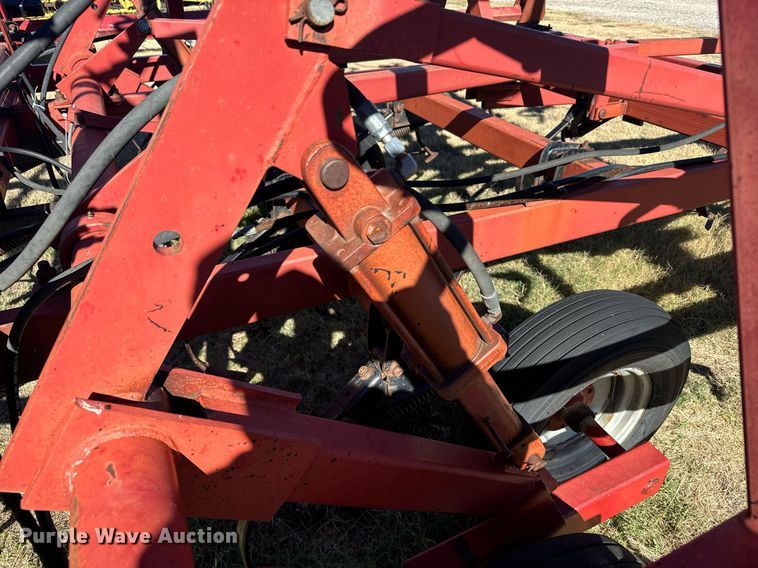 image for item DX3755 Case IH 4800 field cultivator
