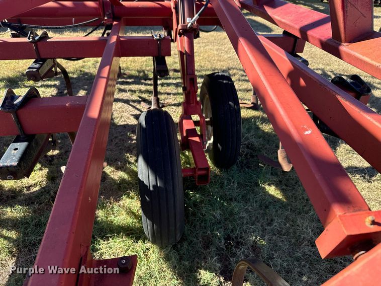 image for item DX3755 Case IH 4800 field cultivator