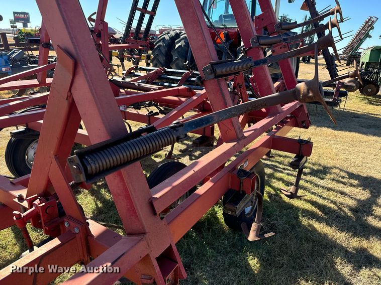 image for item DX3755 Case IH 4800 field cultivator
