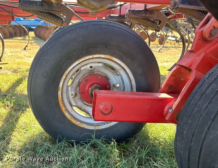 image for item DX3755 Case IH 4800 field cultivator