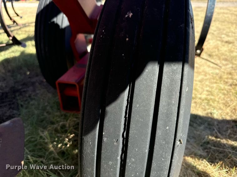 image for item DX3755 Case IH 4800 field cultivator