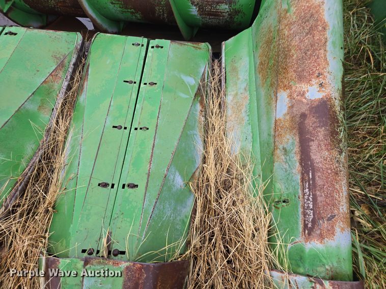 image for item EE7924 John Deere 653 all-crop head
