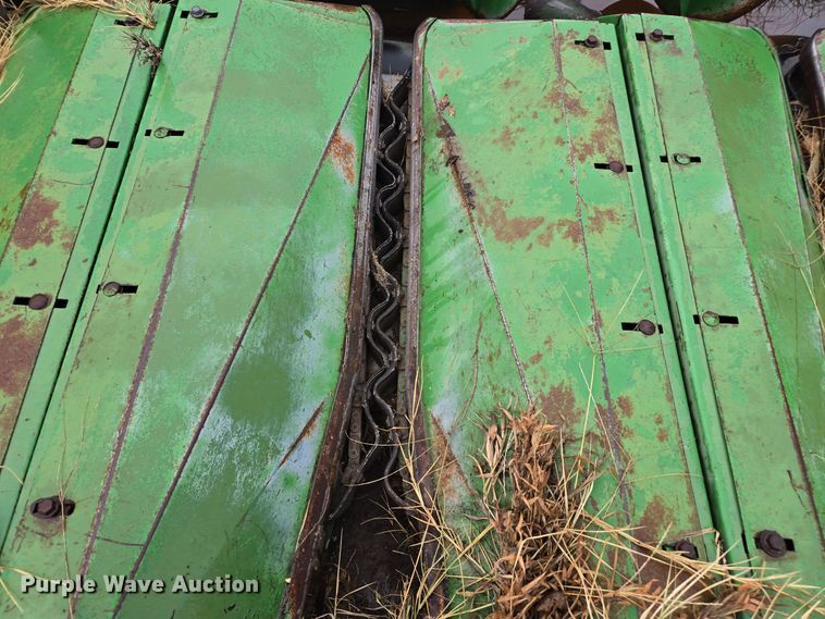 image for item EE7924 John Deere 653 all-crop head