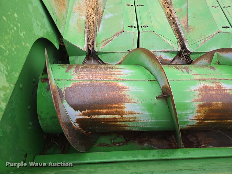 image for item EE7924 John Deere 653 all-crop head