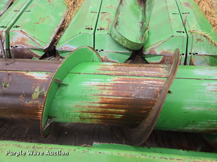 image for item EE7924 John Deere 653 all-crop head