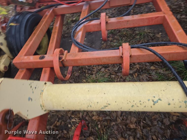 image for item EE7929 Krause 4133 field cultivator