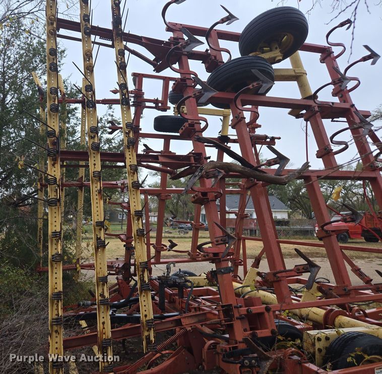 image for item EE7929 Krause 4133 field cultivator