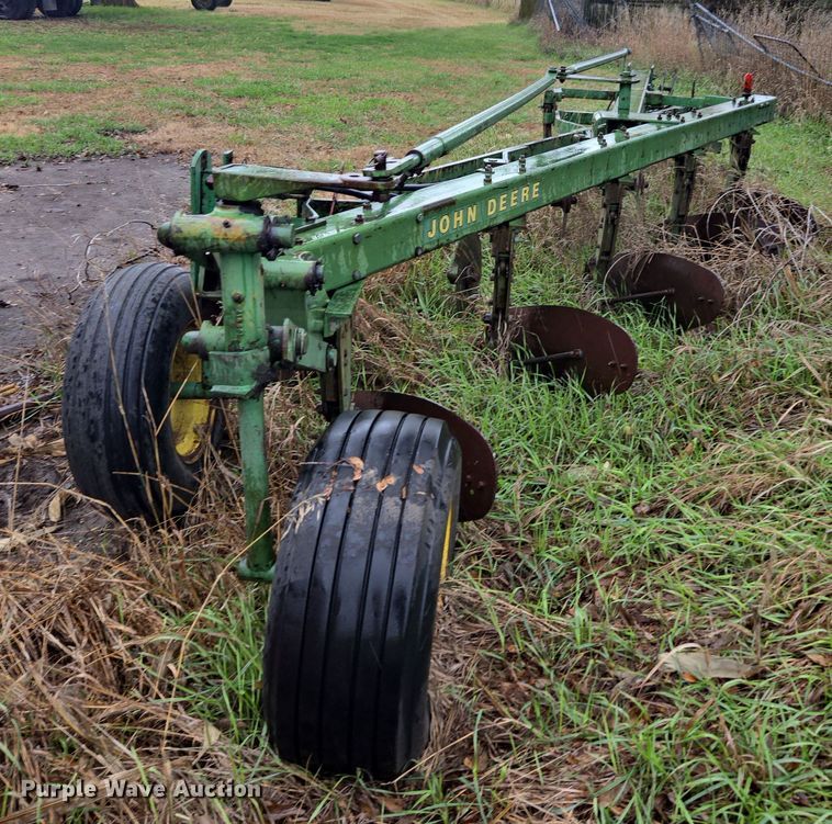 image for item EE7934 John Deere A1450 five bottom plow