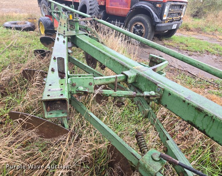 image for item EE7934 John Deere A1450 five bottom plow