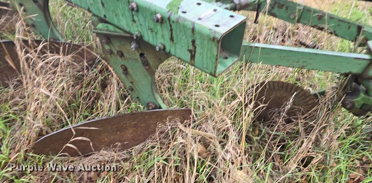 image for item EE7934 John Deere A1450 five bottom plow