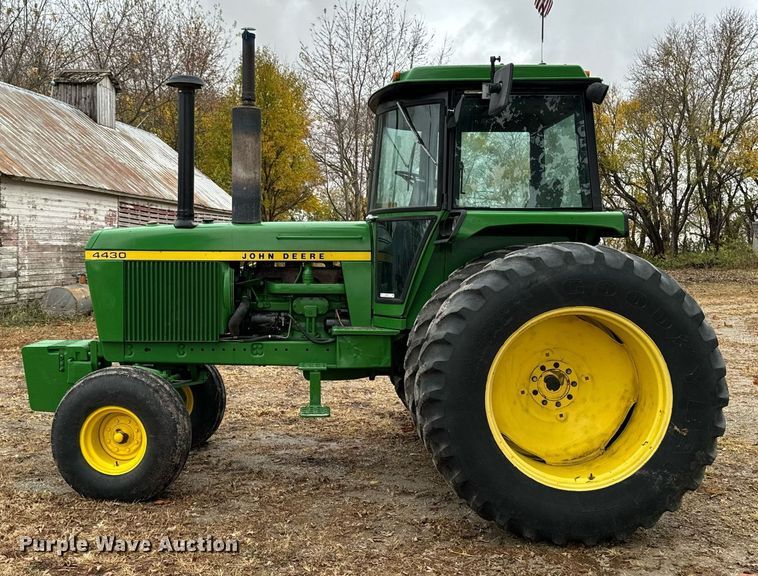 image for item EG6871 1975 John Deere 4430 tractor