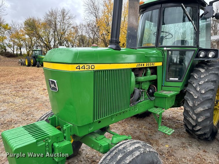 image for item EG6871 1975 John Deere 4430 tractor