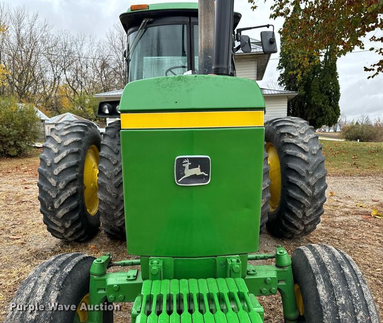 image for item EG6871 1975 John Deere 4430 tractor