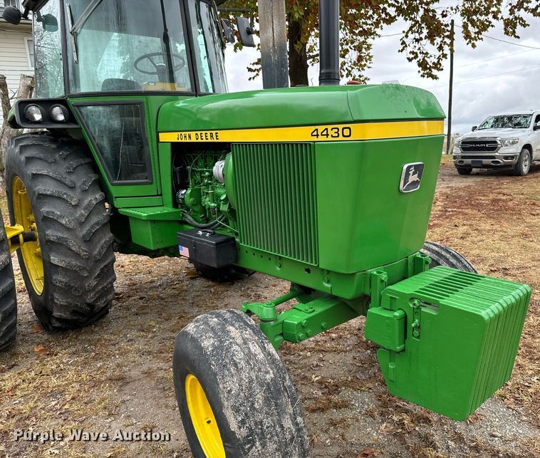 image for item EG6871 1975 John Deere 4430 tractor