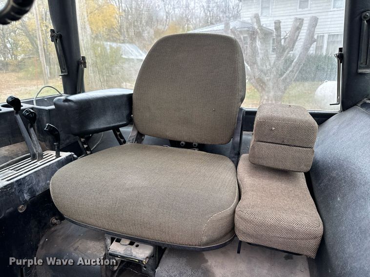 image for item EG6871 1975 John Deere 4430 tractor