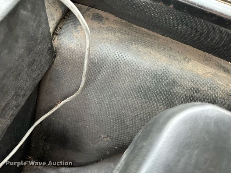 image for item EG6871 1975 John Deere 4430 tractor