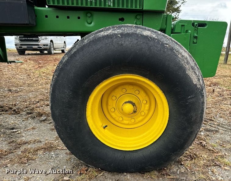 image for item EG6871 1975 John Deere 4430 tractor