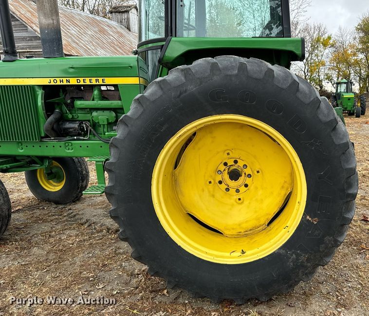 image for item EG6871 1975 John Deere 4430 tractor